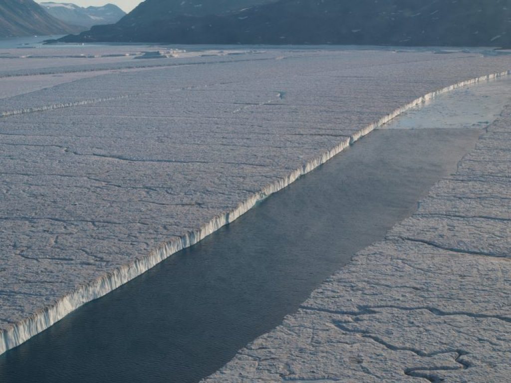 Separation of Manhattan Is. sized ice shelf pieces from 79 Glacier far northeastern Greenland 1